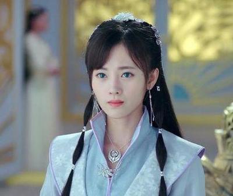 鞠婧祎